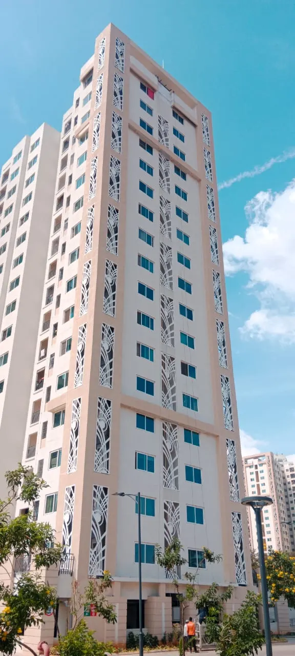 Jali panels against the sky, Shriram Greenfield, Bidarahalli